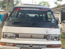 Mitsubishi Delica 1990 Van