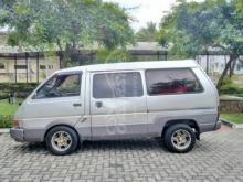 Nissan Largo 1992 Van
