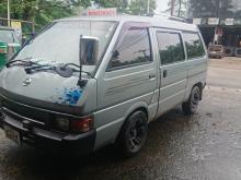 Nissan Largo 1993 Van