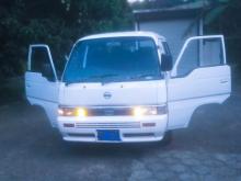 Nissan CARAVAN 1992 Van