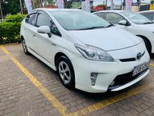 Toyota PRIUS S LED LIMITED 2012 Car
