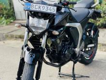 Yamaha Fz-16 Version 2.0 2015 Motorbike