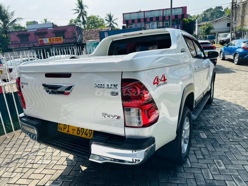 Toyota Hilux Revo Used 2018 Petrol Negotiable Sri Lanka