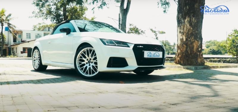 The side exterior view of the Audi TT S-Line Roadster