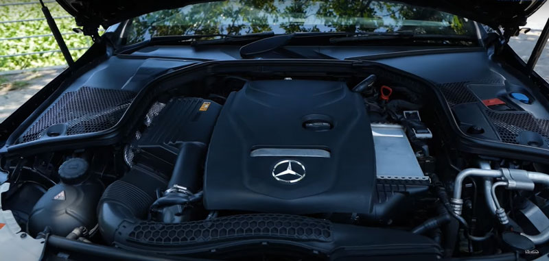 The engine compartment of the Mercedes-Benz c180 Cabriolet