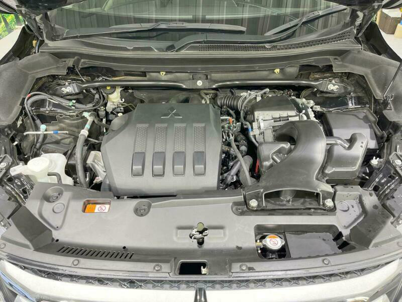 The engine compartment of the Mitsubishi Eclipse Cross 2018 SUV