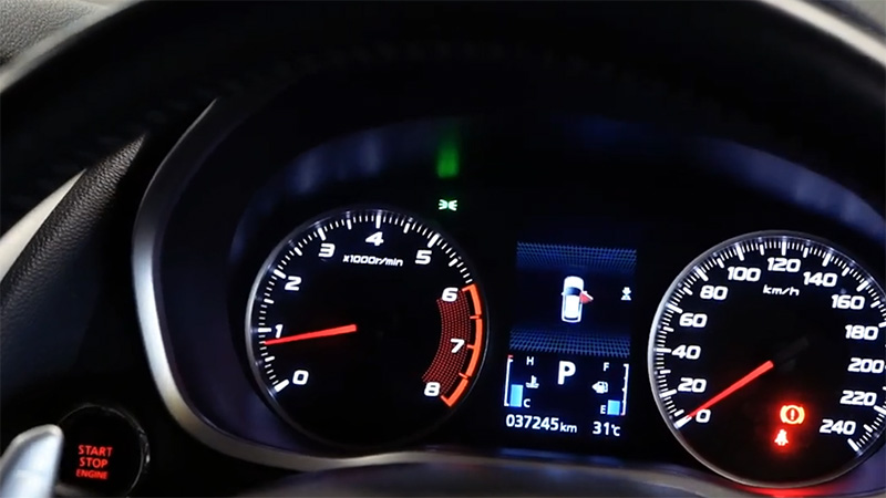 The gauge cluster of the Mitsubishi Eclipse Cross 2018 SUV