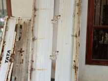 https://riyasewana.com/uploads/-canopy-doors-71535304491.jpg