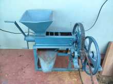 Coconut machine