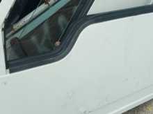 Fargo van front tow dorr