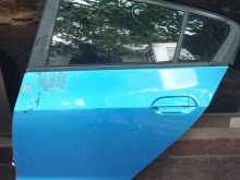 Honda Insight left rear door
