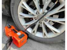 https://riyasewana.com/uploads/-hydraulic-car-1916394015962.jpg