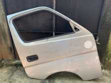 https://riyasewana.com/uploads/-nissan-caravan-10932502651.jpg