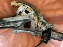 Nissan caravan E25 right side winder motor set