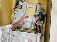 https://riyasewana.com/uploads/-prius-battery-2111245222192.jpg