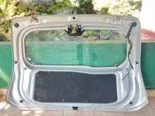 https://riyasewana.com/uploads/-rear-door-181305472941.jpg