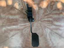Toyota axio 141 accelerator pedal