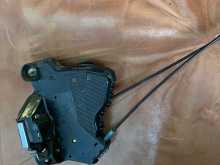 Toyota passo kgc10 right side door actuator