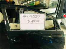 Toyota Prius NHW20 Door Front RHS