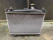 Toyota vitz ksp90 radiator