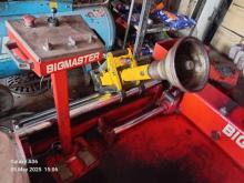 https://riyasewana.com/uploads/-tyre-changer-51626316044.jpg