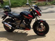 Bajaj Pulsar 180 2010 Motorbike