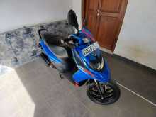 https://riyasewana.com/uploads/aprilia-aprilia-sr-32014034122.jpg