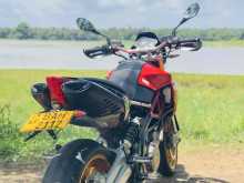 Aprilia DORSODURO 750 2013 Motorbike