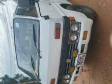 Isuzu Elf 1998 Van
