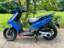 https://riyasewana.com/uploads/aprilia-sr-125-11359534212.jpg