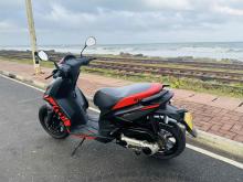 https://riyasewana.com/uploads/aprilia-sr-150-168244324601.jpg