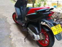 https://riyasewana.com/uploads/aprilia-sr-150-2913312113082.jpg