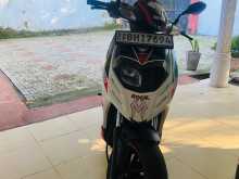 https://riyasewana.com/uploads/aprilia-sr-150-49091813802.jpg