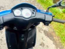 https://riyasewana.com/uploads/aprilia-sr125-132310511254.jpg