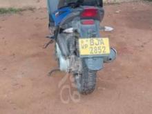 https://riyasewana.com/uploads/aprilia-sr125-151111361367225.jpg