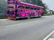 https://riyasewana.com/uploads/ashok-leyland-0775606125-131023534242.jpg