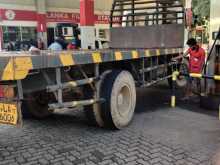 https://riyasewana.com/uploads/ashok-leyland-1613-27155551264.jpg