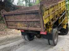 https://riyasewana.com/uploads/ashok-leyland-1613-comet-510501422453.jpg