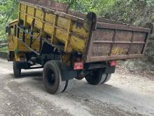 https://riyasewana.com/uploads/ashok-leyland-1613-comet-510513224301.jpg