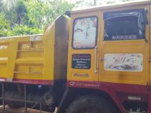 https://riyasewana.com/uploads/ashok-leyland-1613-commet-151019086803.jpg