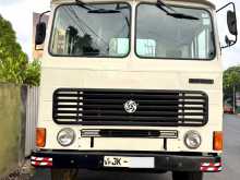 Ashok-Leyland Bowser 2004 Lorry