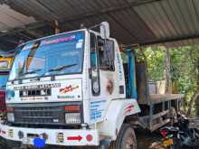 Ashok-Leyland Comet 2005 Lorry
