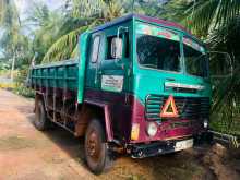 Ashok-Leyland Commet 2004 Lorry