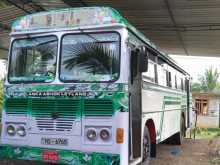 Ashok-Leyland Leyland 2004 Bus