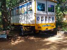 Ashok-Leyland Leyland 2002 Lorry