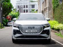 Audi Q4 2023 SUV
