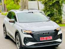 Audi Q4 E-tron 2024 SUV