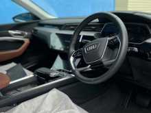 https://riyasewana.com/uploads/audi-q8-e-tron-2013070922963.jpg