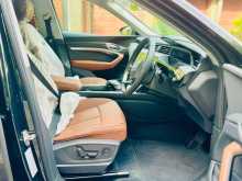 https://riyasewana.com/uploads/audi-q8-e-tron-2410214722563.jpg