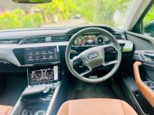https://riyasewana.com/uploads/audi-q8-e-tron-261040556015.jpg